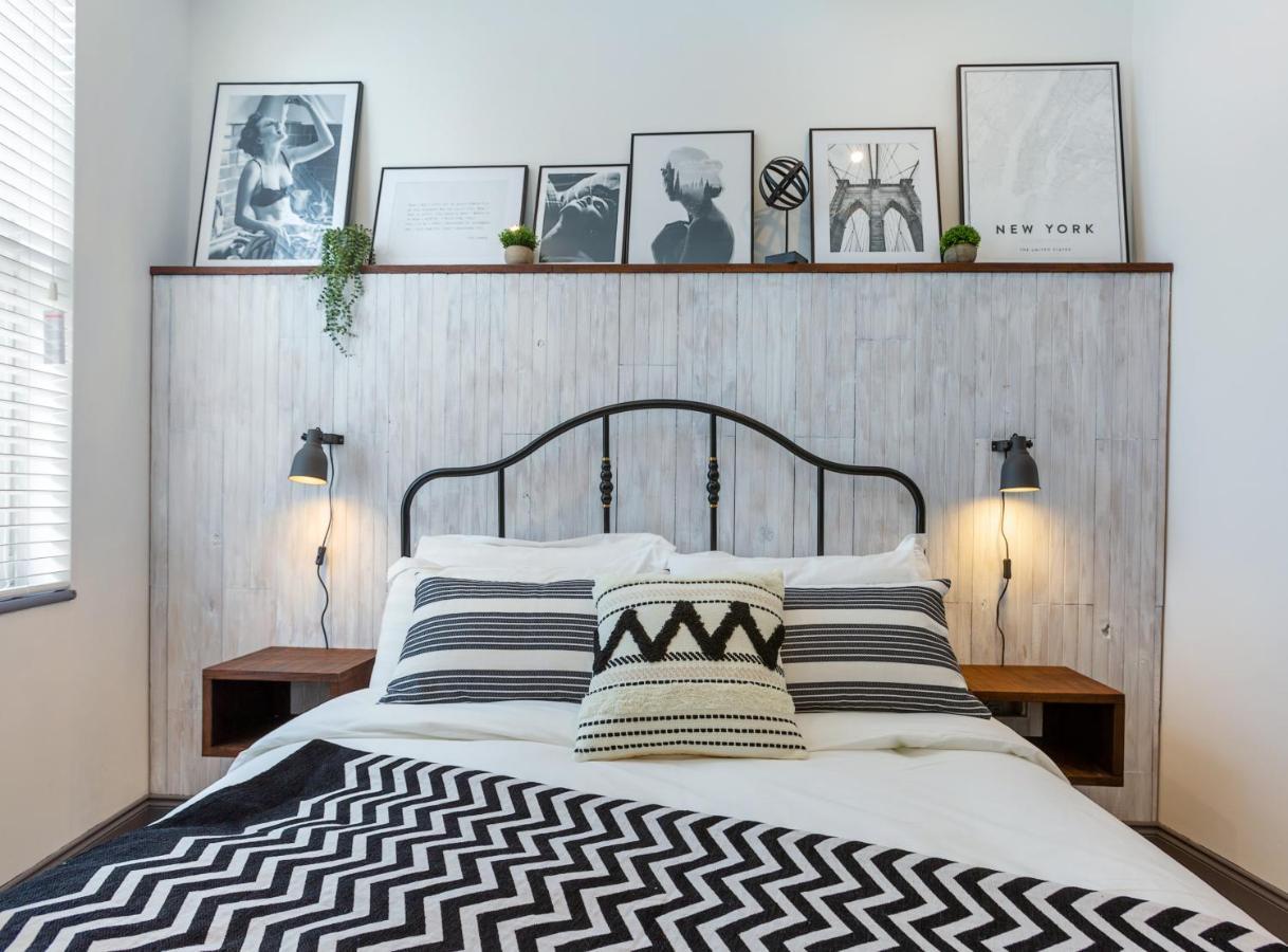 Macs Townhouse Dungarvan Дънгарван Екстериор снимка