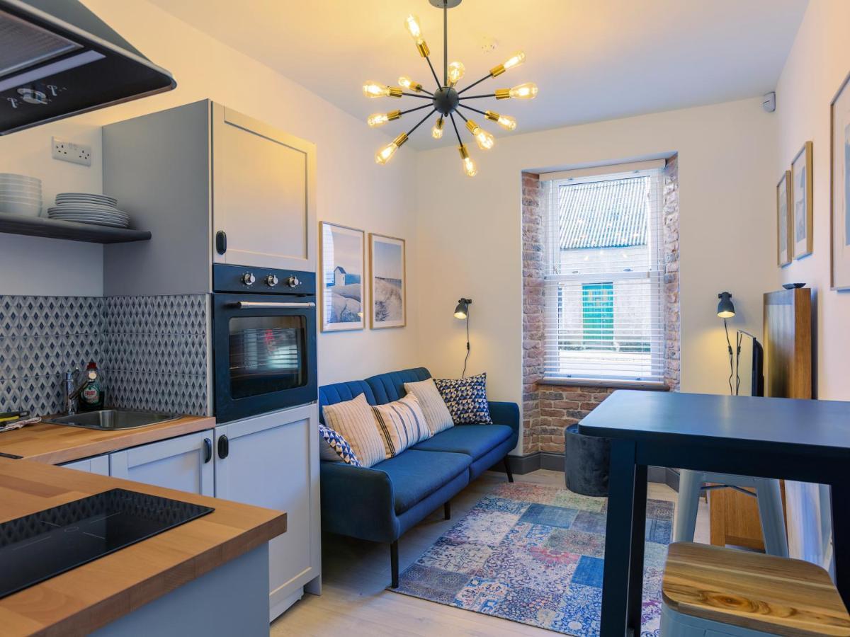 Macs Townhouse Dungarvan Дънгарван Екстериор снимка