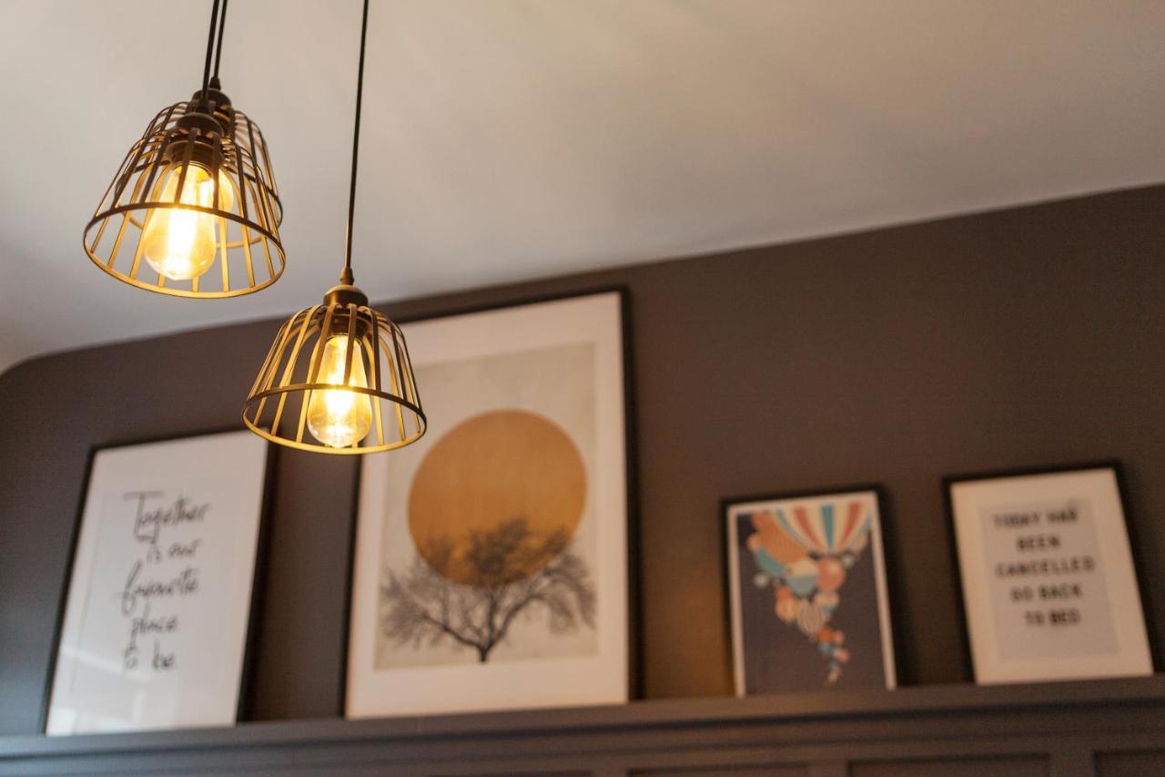 Macs Townhouse Dungarvan Дънгарван Екстериор снимка