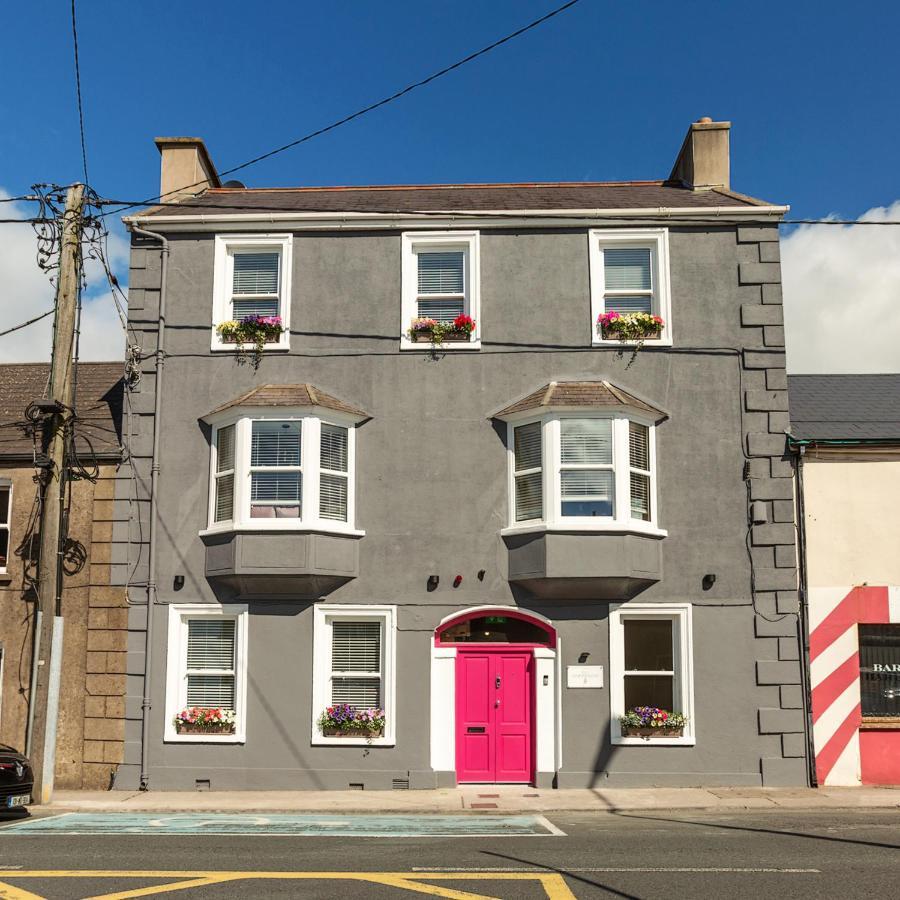 Macs Townhouse Dungarvan Дънгарван Екстериор снимка