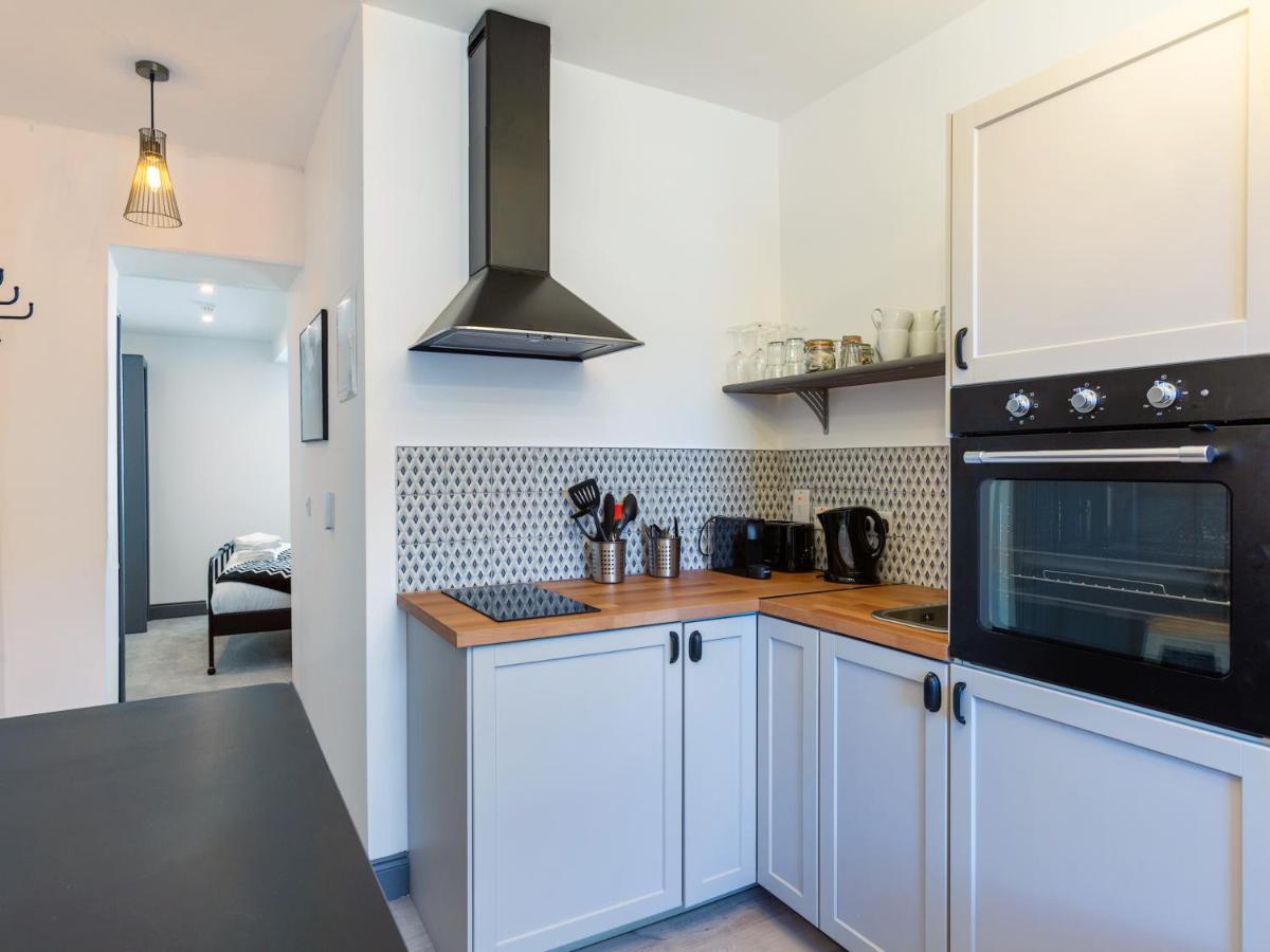 Macs Townhouse Dungarvan Дънгарван Екстериор снимка