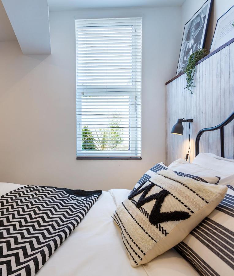 Macs Townhouse Dungarvan Дънгарван Екстериор снимка