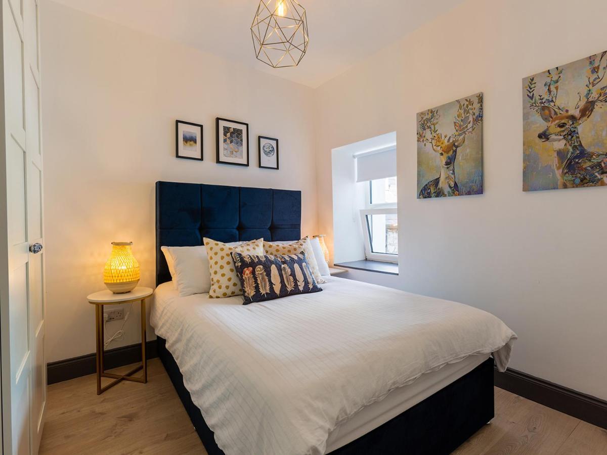 Macs Townhouse Dungarvan Дънгарван Екстериор снимка