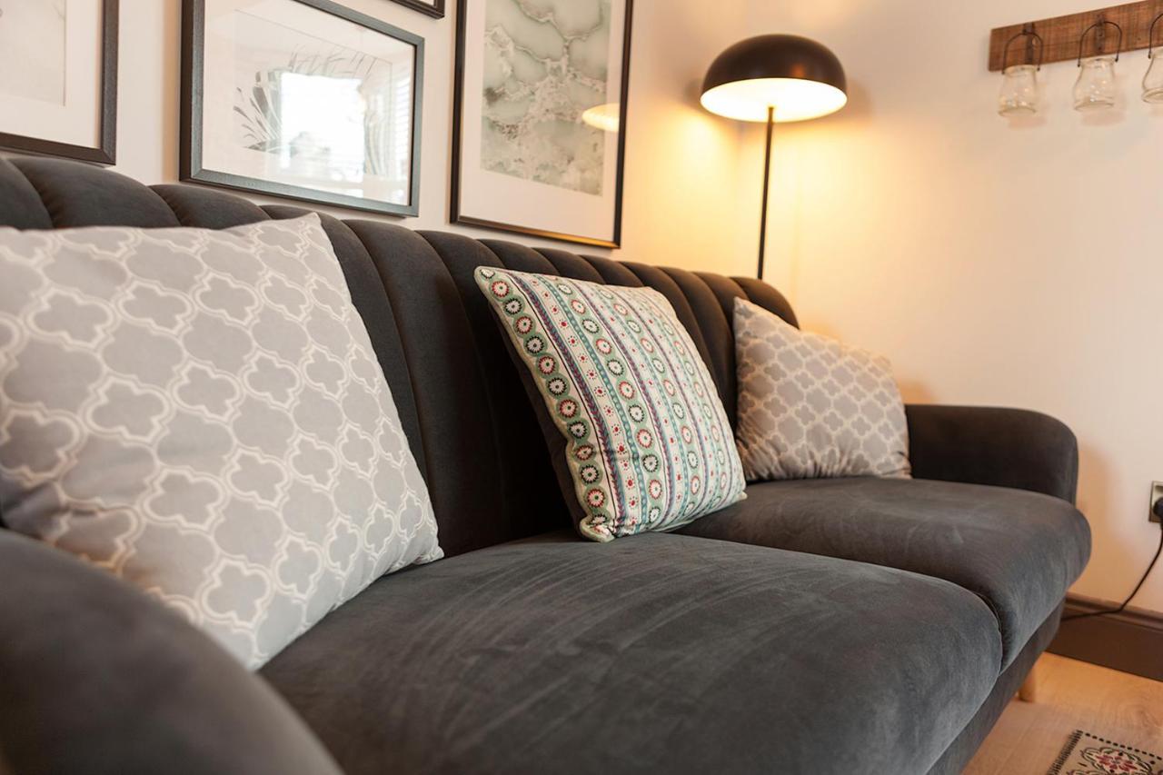 Macs Townhouse Dungarvan Дънгарван Екстериор снимка