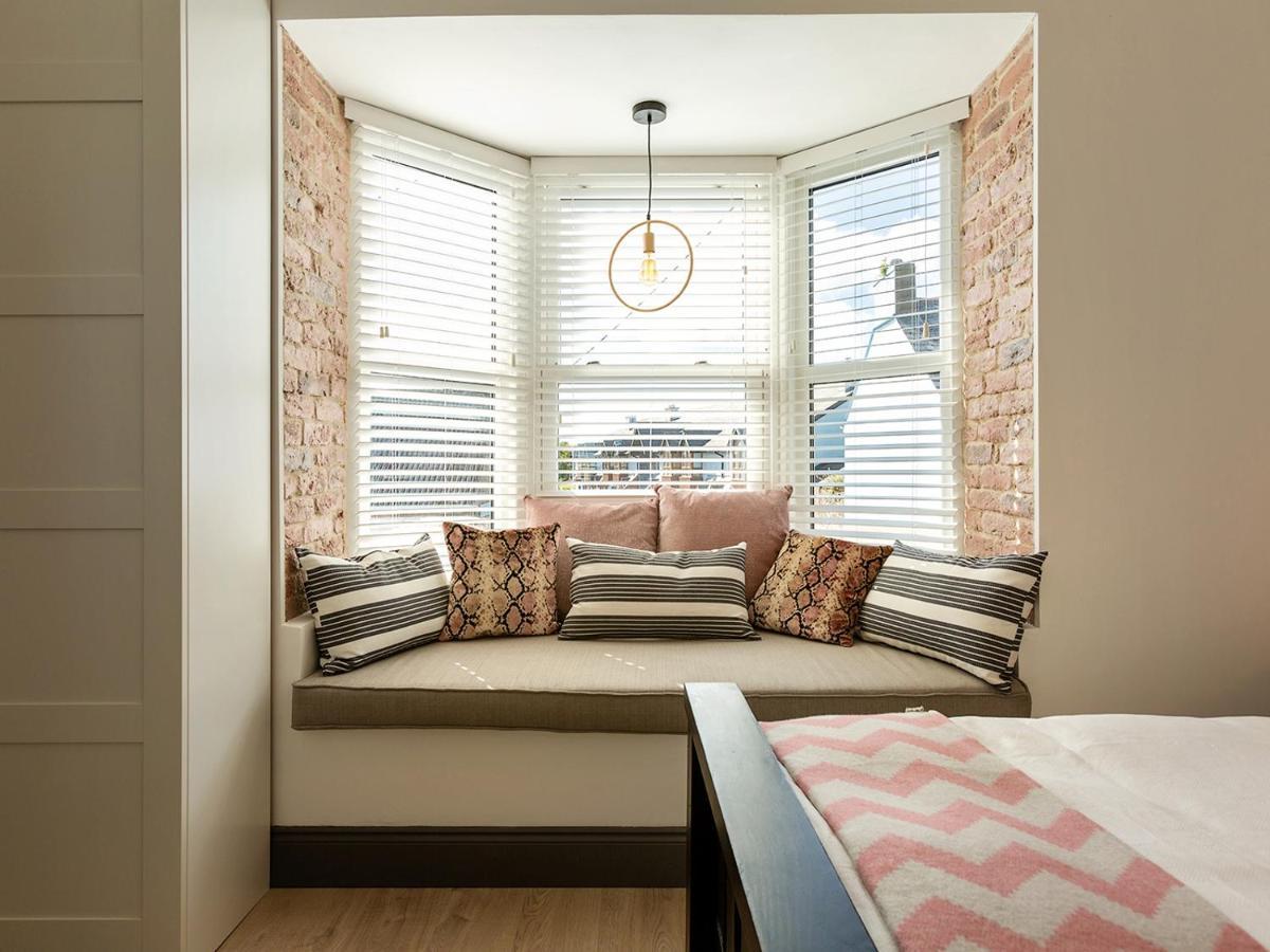 Macs Townhouse Dungarvan Дънгарван Екстериор снимка
