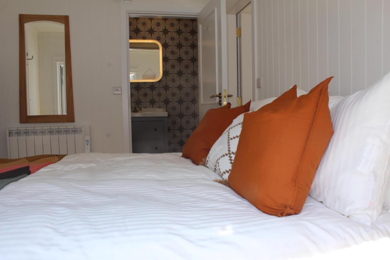 Macs Townhouse Dungarvan Дънгарван Екстериор снимка